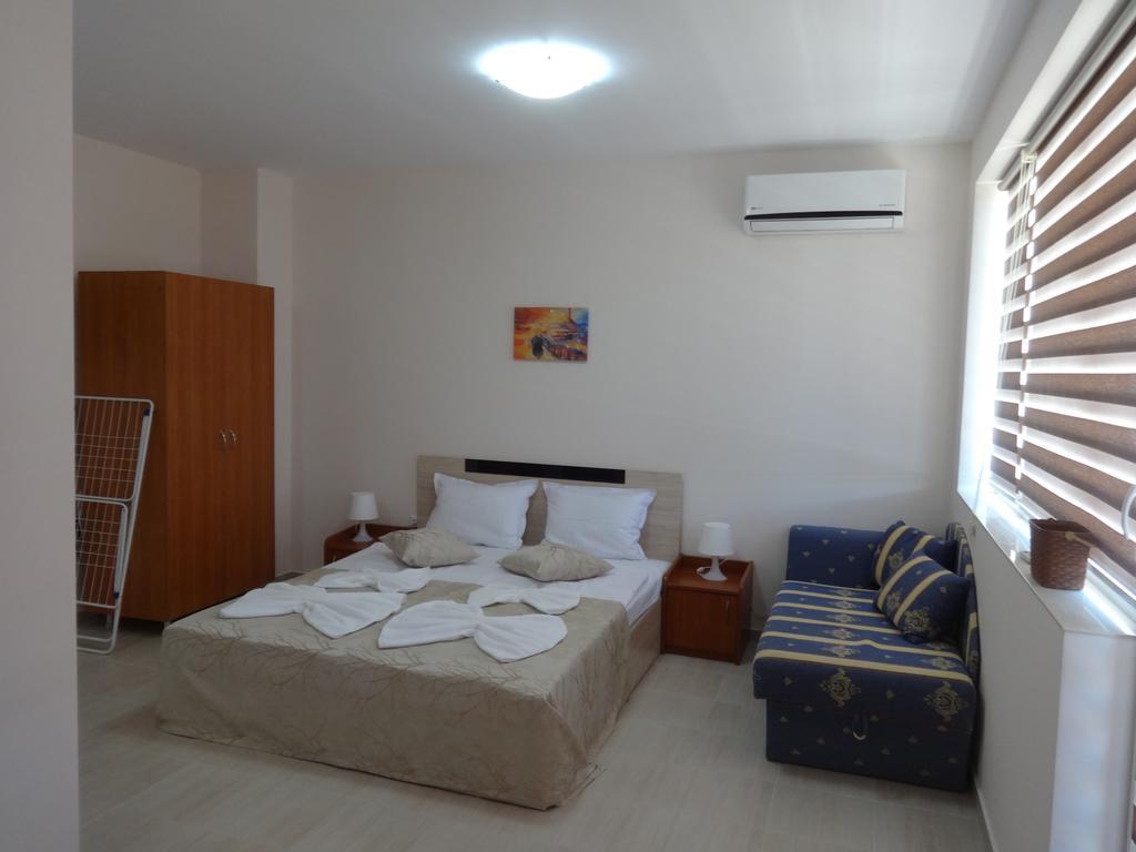 Capuccino Guest Apartments - Free Parking And Wi-Fi Sunny Beach Exterior photo